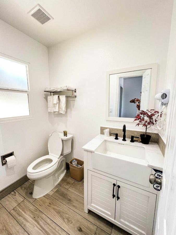 Town & Country Inn — photo 7