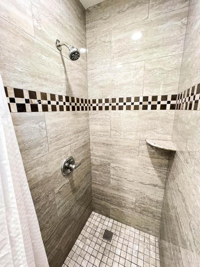 Town & Country Inn — photo 8