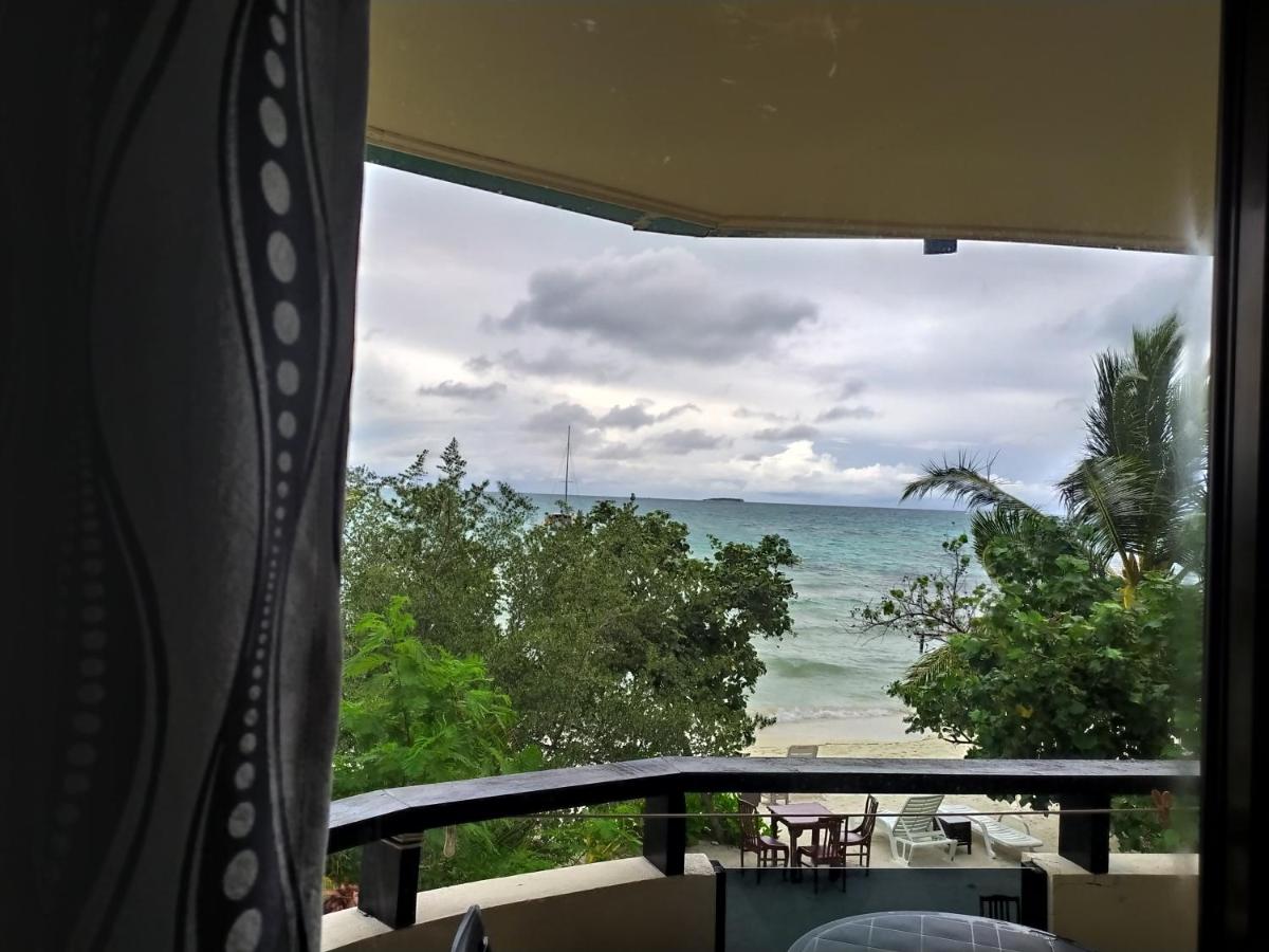 Crown Beach Villas with direct access to the Bikini Beach - 3