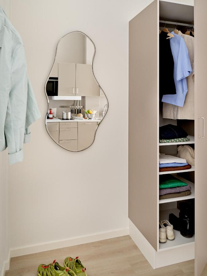 Flora Apartment Hotel - 2