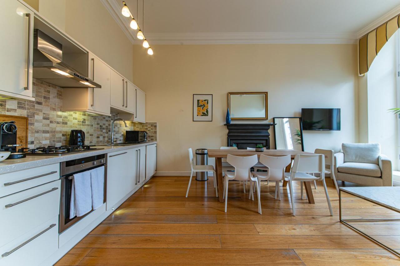 Premium 3BR-3BA in Prestigious Bloomsbury - 4