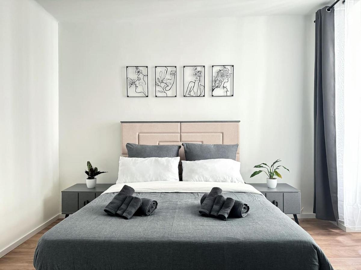 HolidayHome Apartments I Large 3 room apartment in the best location in Kreuzberg - 4