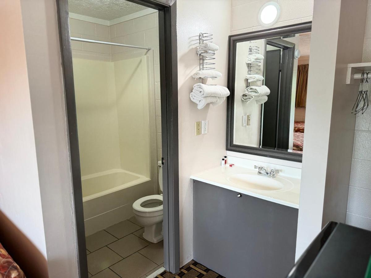 Budget Inn — photo 3