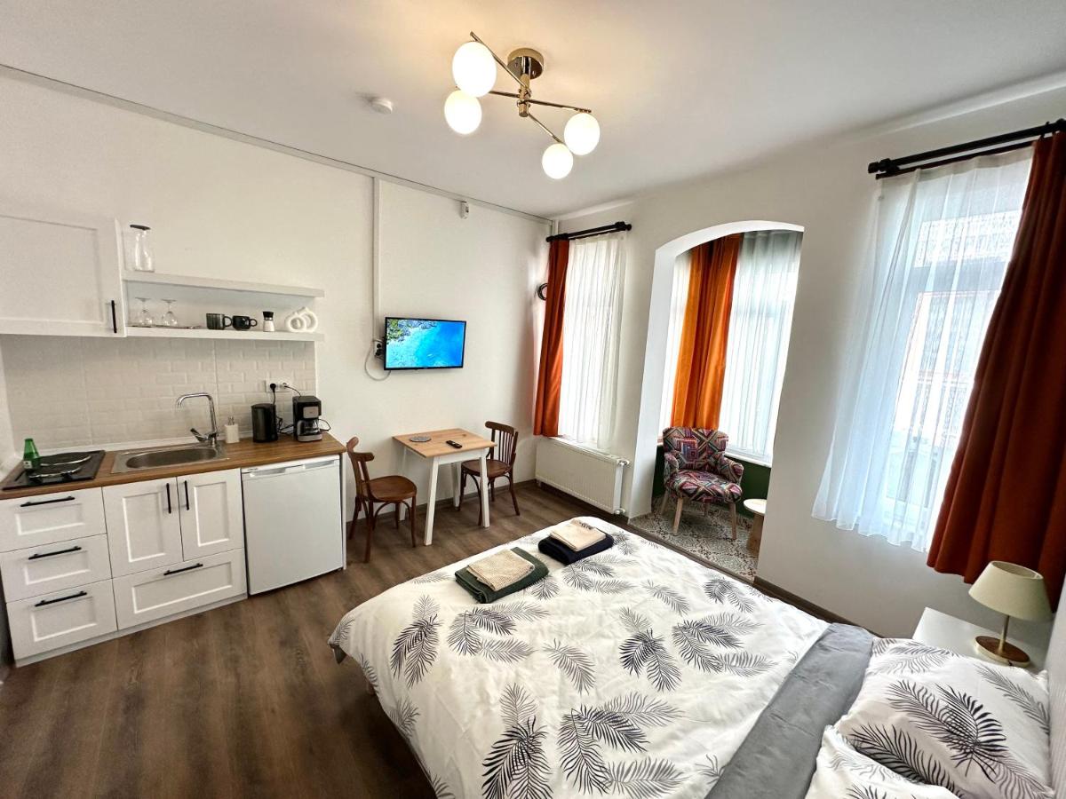 Yellowhouse Room 4 - 4