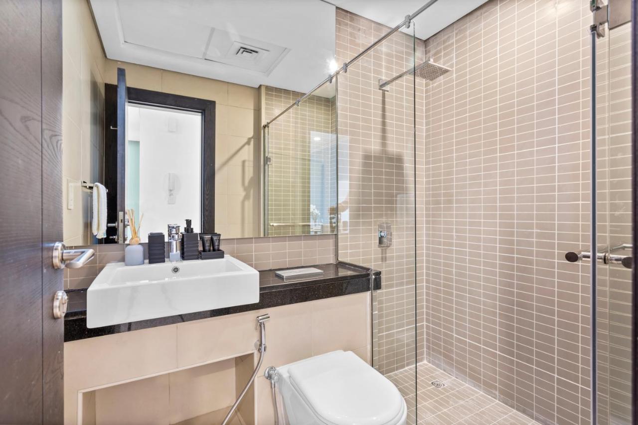 Stylish Studio with Premium Features in Marina - 3