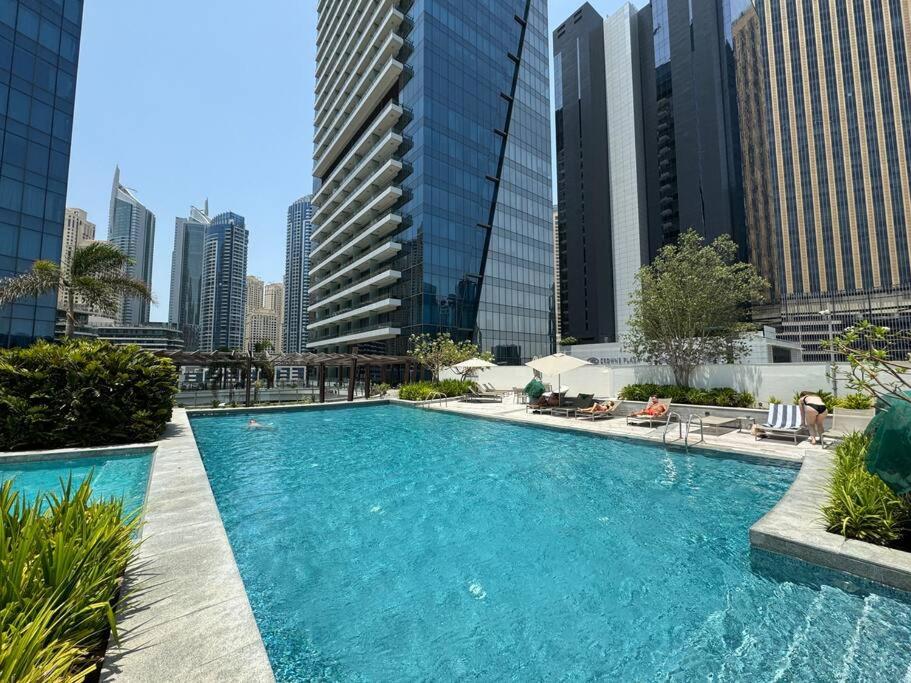 Stylish Studio with Premium Features in Marina - 4