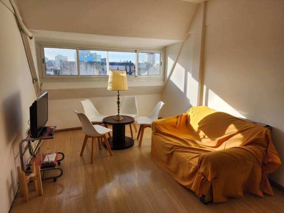 Duplex Av Santa Fe y 9 de Julio