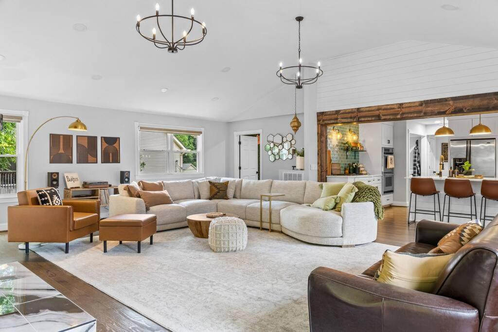 Luxury Oasis - Airport, Downtown, Opry, Lake - 2