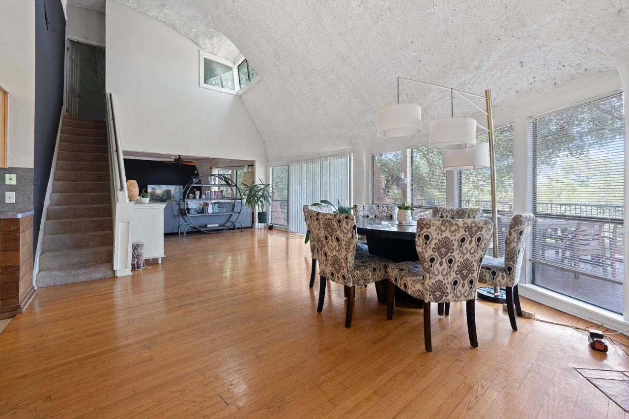 Magical Austin Hobbit House - 4