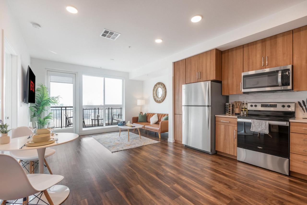 Beautiful 1BR Apt in Hollywood w Pool and Parking - 4