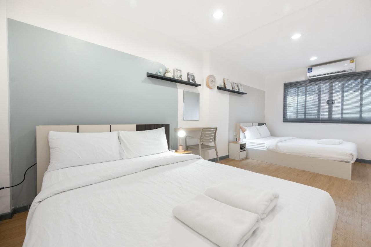 Spacious 4BRTownhouse BTS Onnut 10 Sleeps with Parking - 2