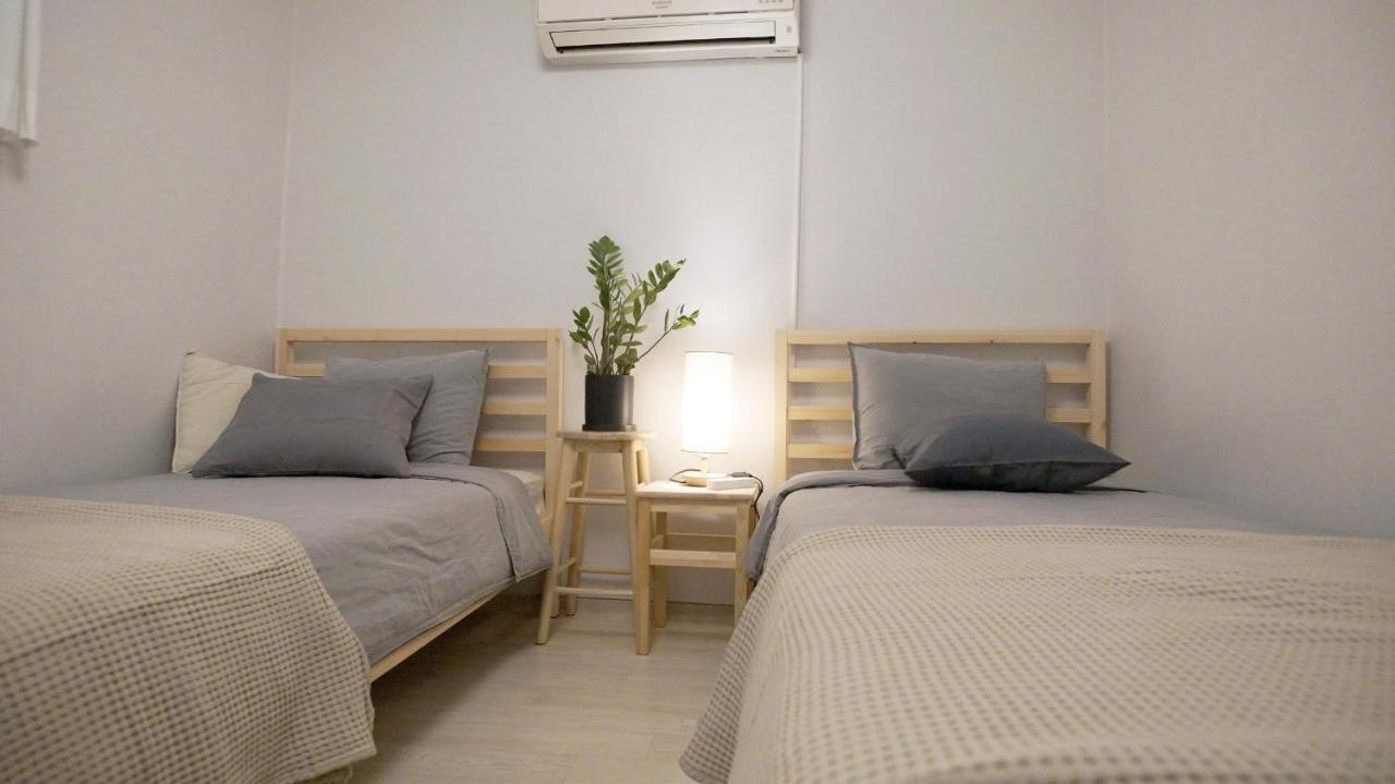 Hello Seochon - Gyeongbokgung Station - 4