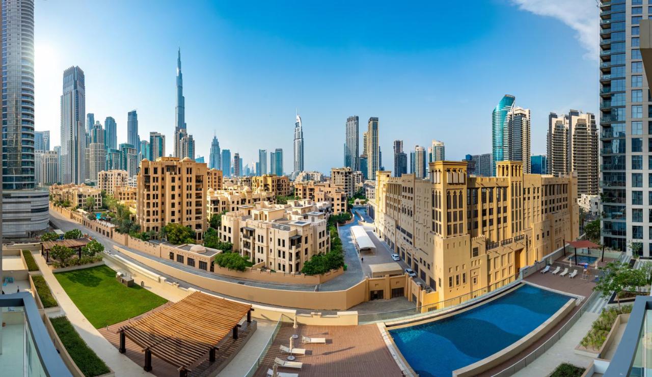 Stunning Two Bedroom Apartment with Private Balcony & Burj Khalifa by Luxury Space - 5