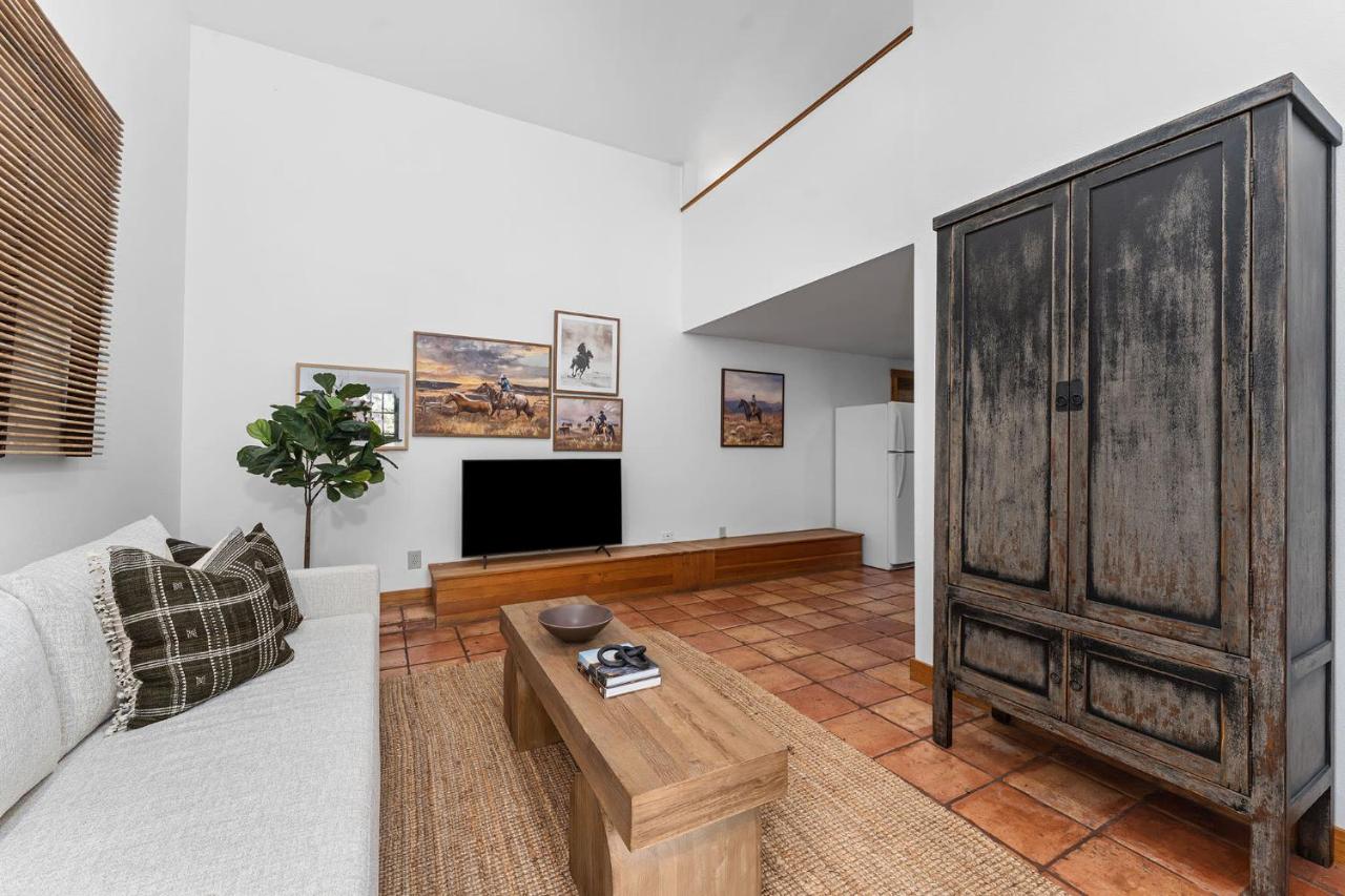 The Ressmann & The Wagen Haus — photo 6