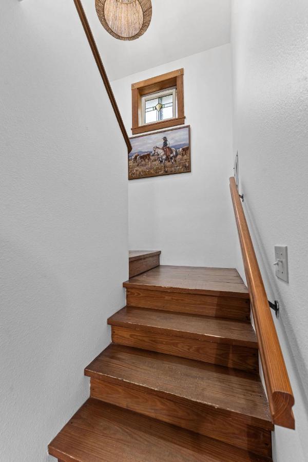 The Ressmann & The Wagen Haus — photo 13