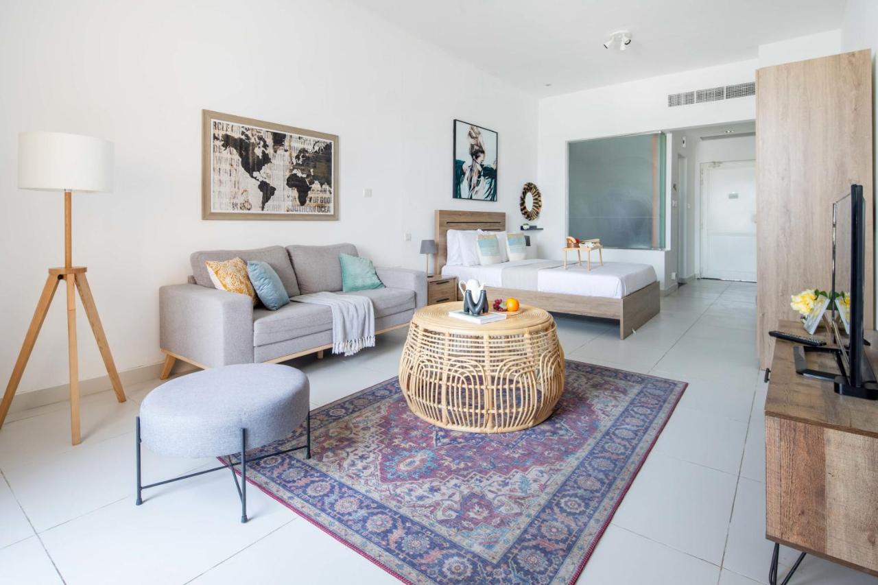 Frank Porter - Palm Views East - 5