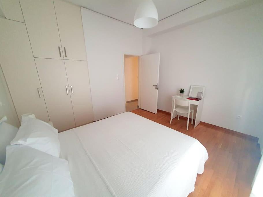 George's Cozy 60m2 Apartment 7' Metro - 4