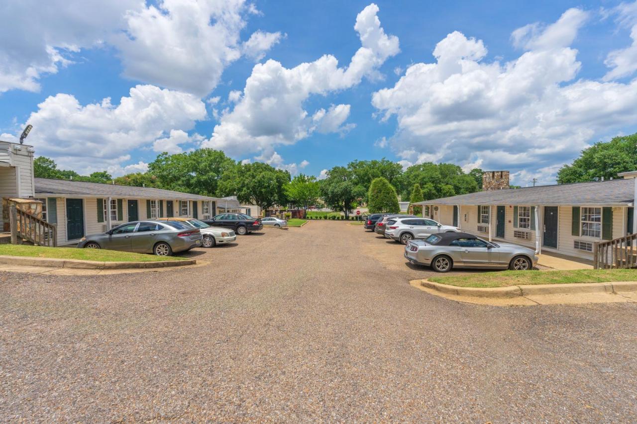 Studio Lodge Montgomery (Extended Stay) — photo 11