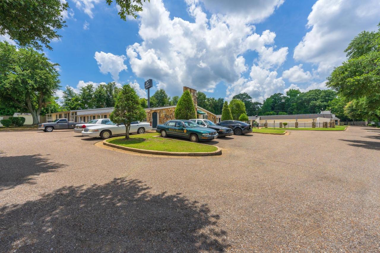Studio Lodge Montgomery (Extended Stay) — photo 20