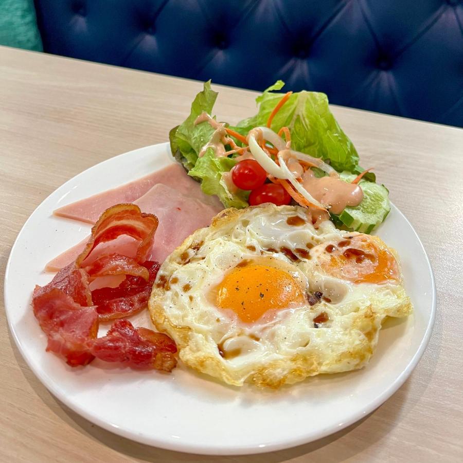 VIC 3 Bangkok Hotel - 2