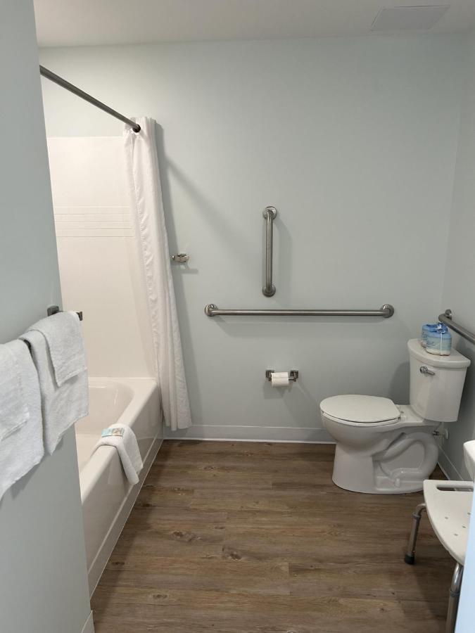 Admiral Motel — photo 15
