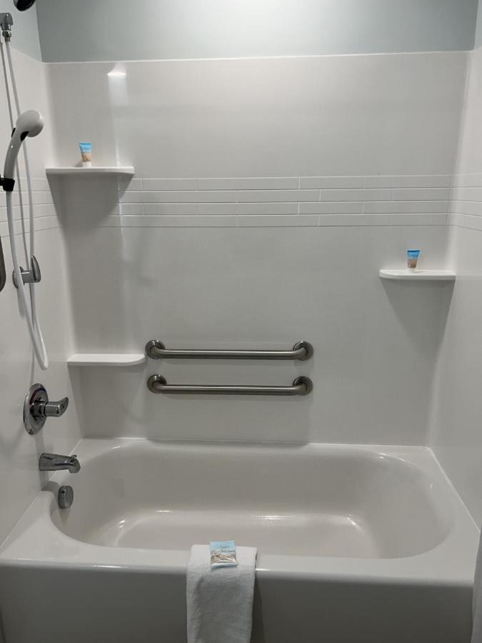 Admiral Motel — photo 14