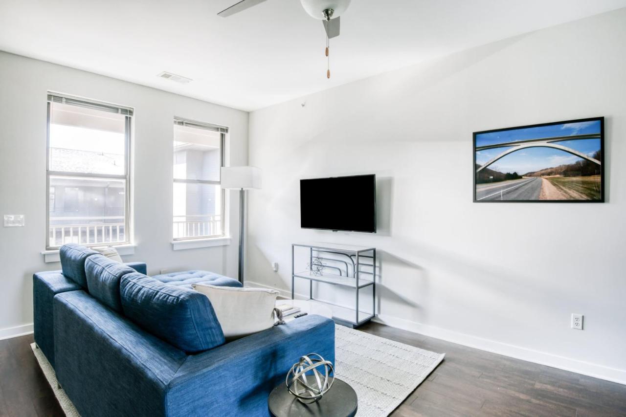 CozySuites Music Row Modern 1BR with free parking! 47 - 2