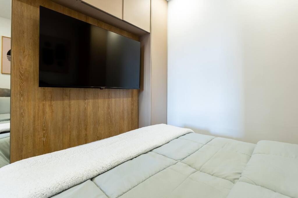 Excellent Location Brand New Apartment in Santa Barbara - 3