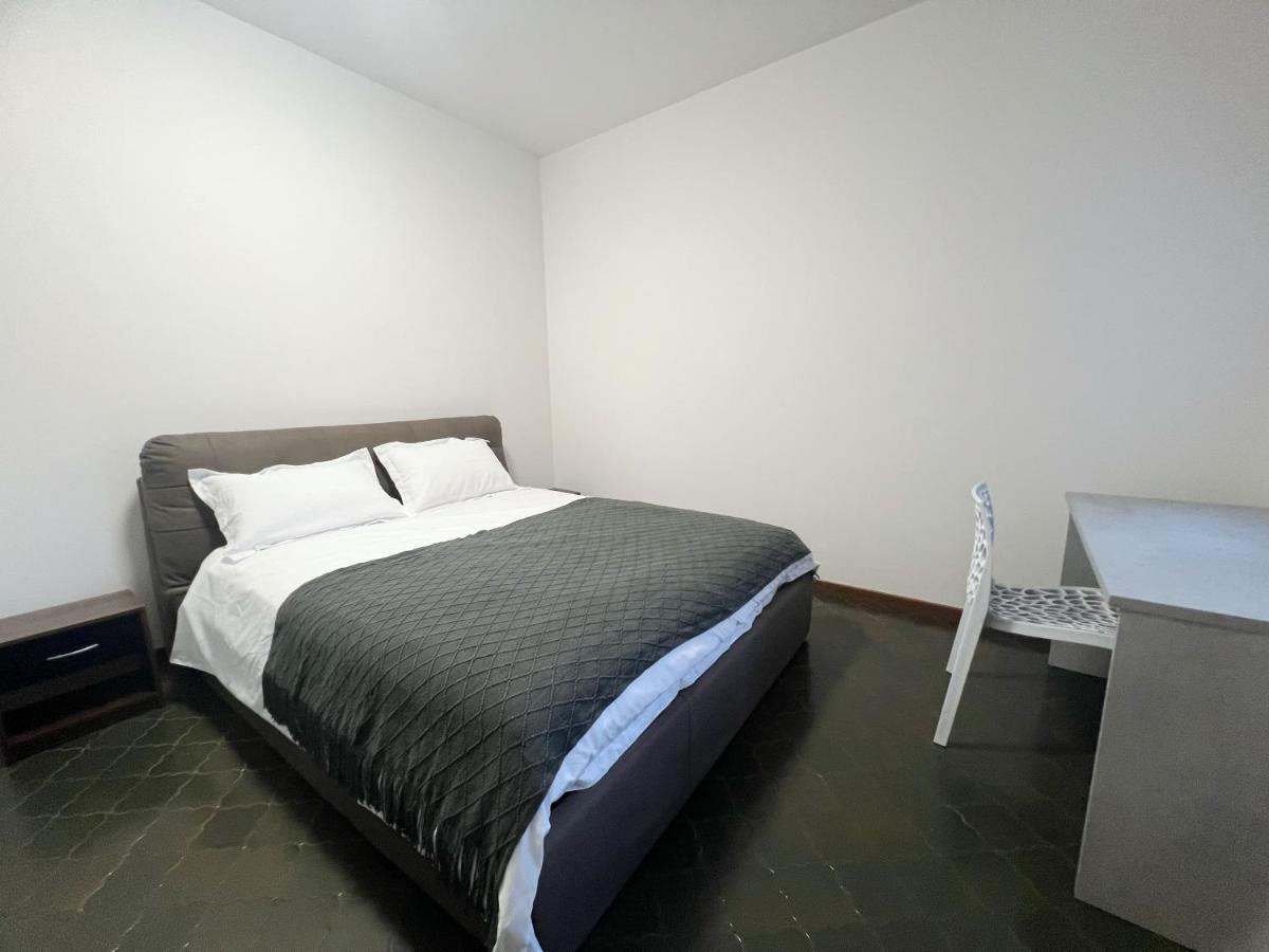 Venice Home Free Parking - 2