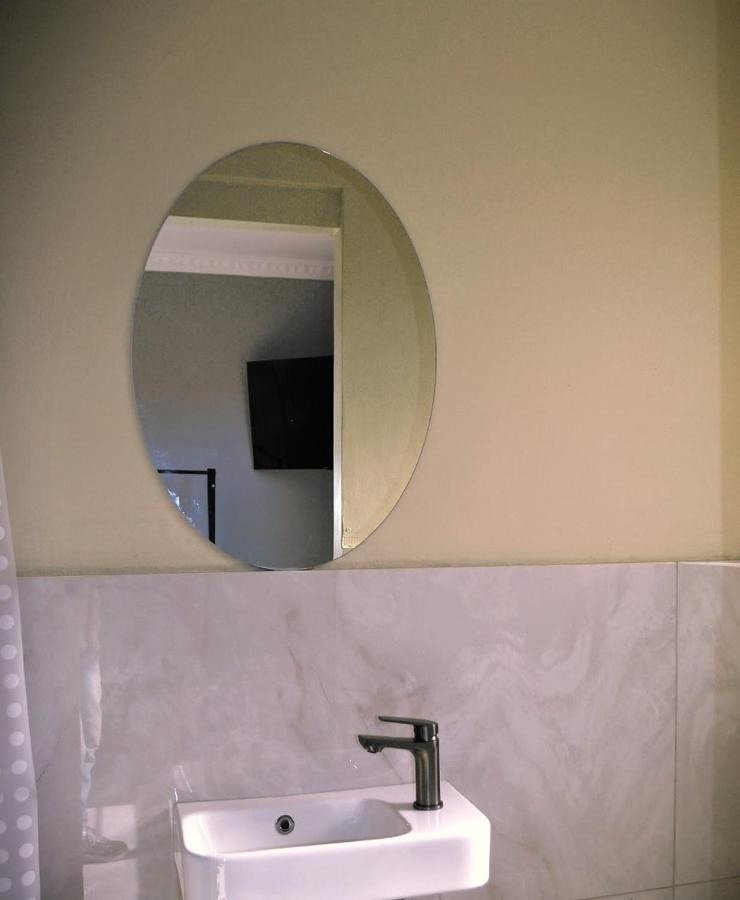 160 On Townsend Guesthouse - 3