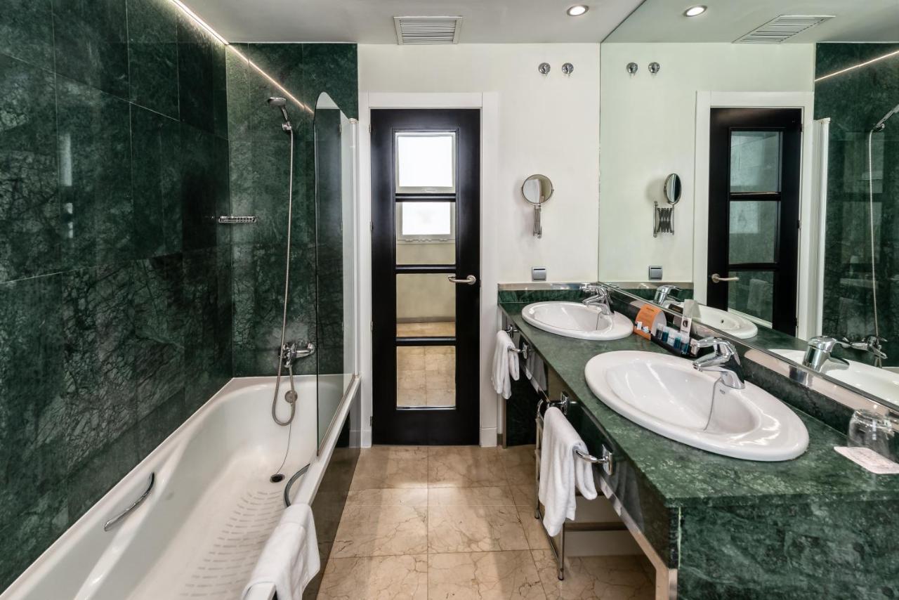 Mariposa Hotel Malaga - 2