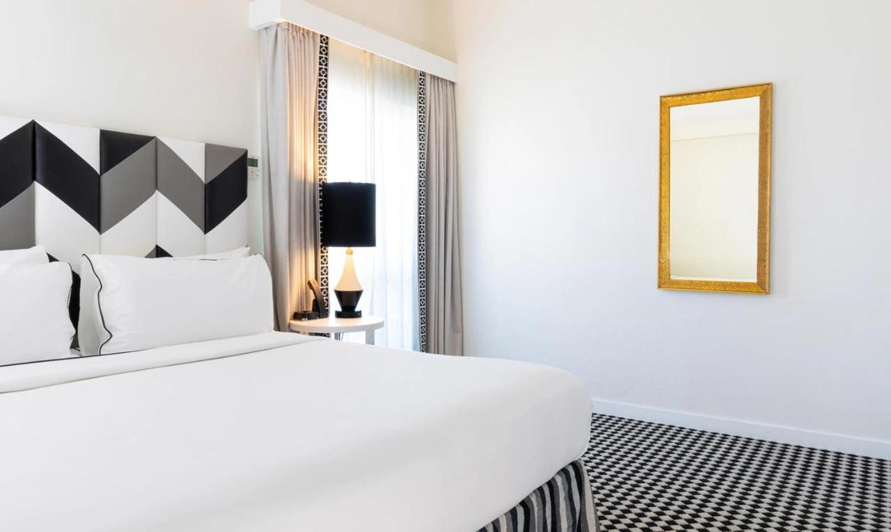 Chamberlain West Hollywood - 3