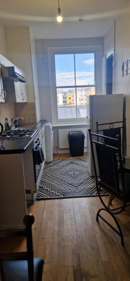 London Butterfly - 4