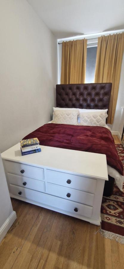 London Butterfly - 5