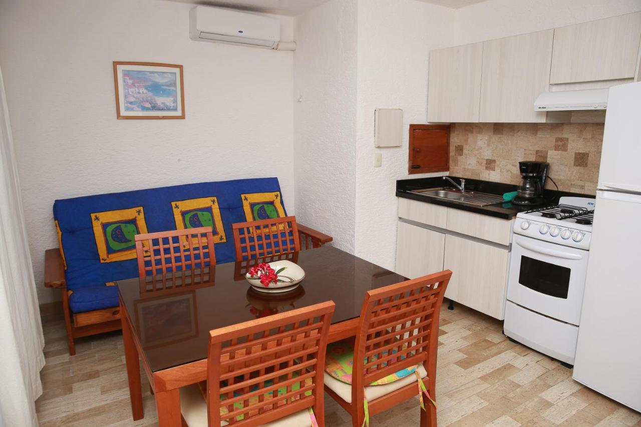 Cancun beach by Brisas - 4