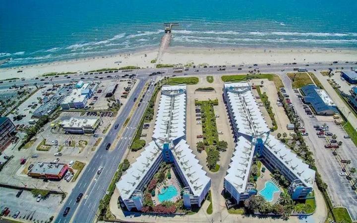 Cozy Condo, Galveston Seawall, Gulf View — photo 24