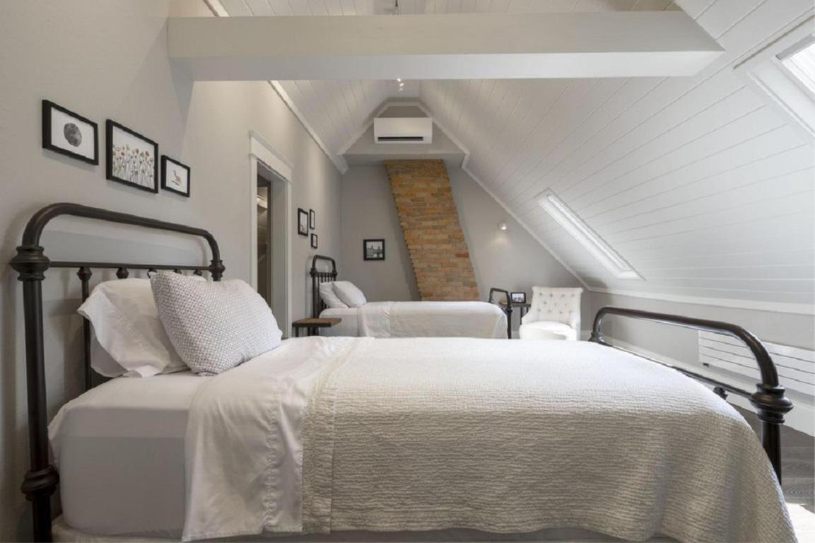 The Lindley House — photo 17
