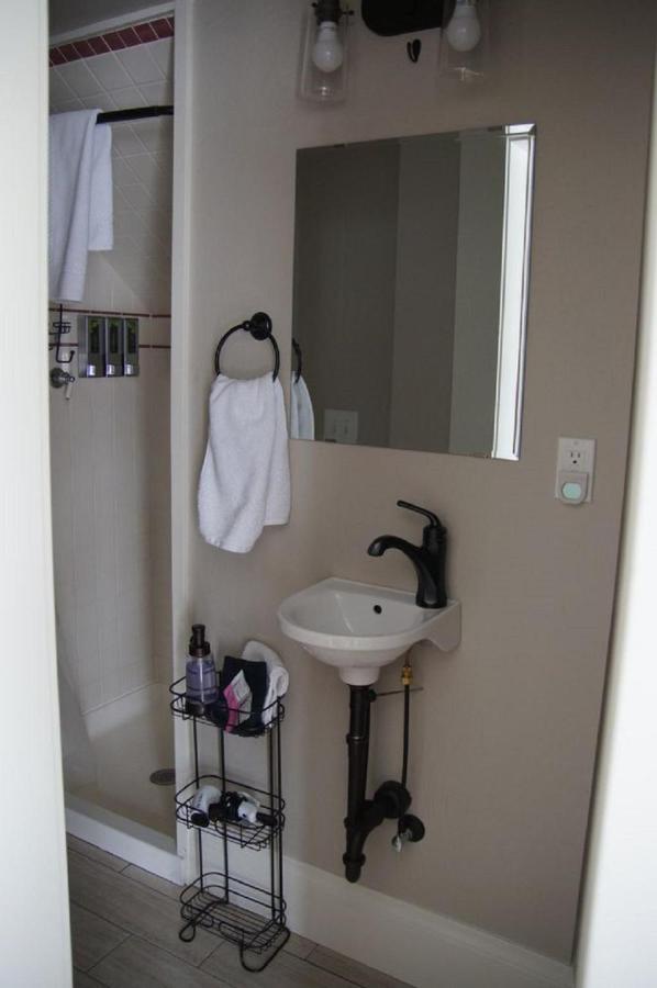 The Lindley House — photo 18