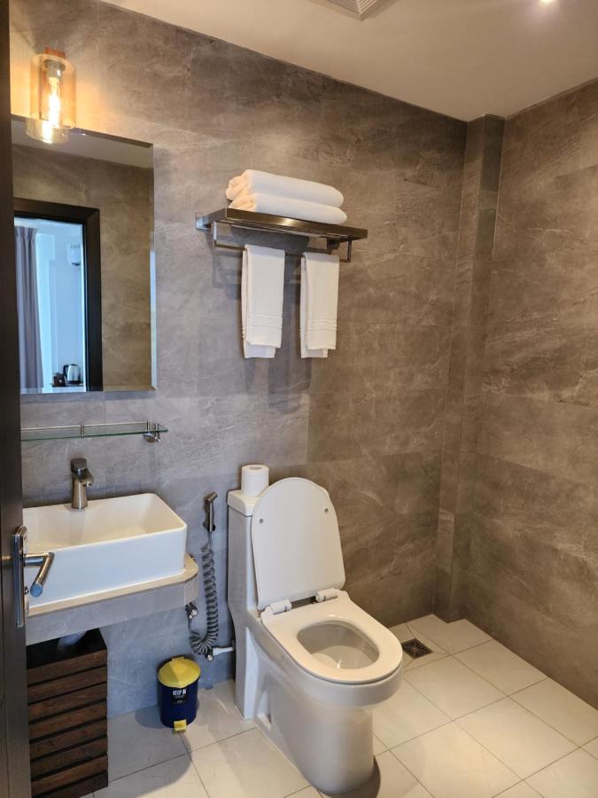 Nikabliss Dhigurah - 2