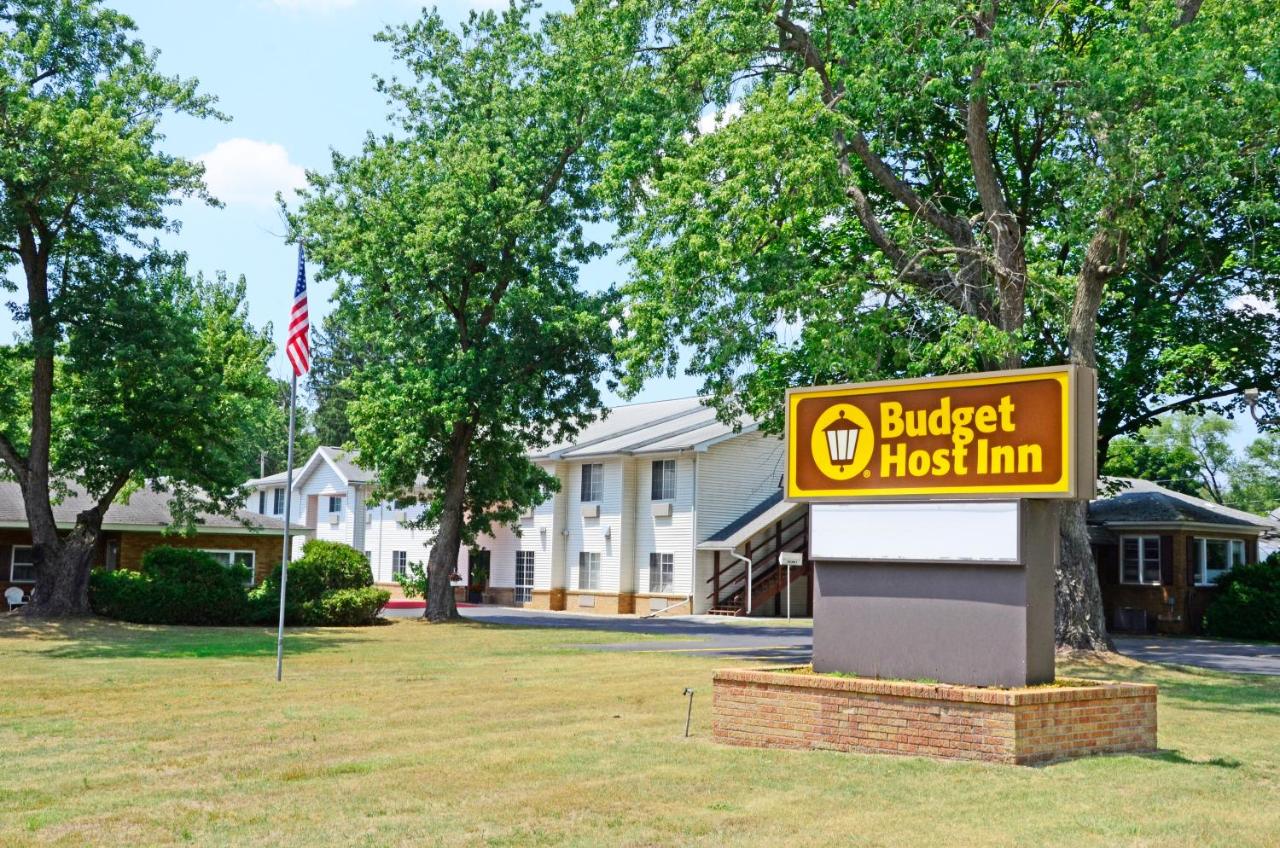 Budget Host Inn — photo 1