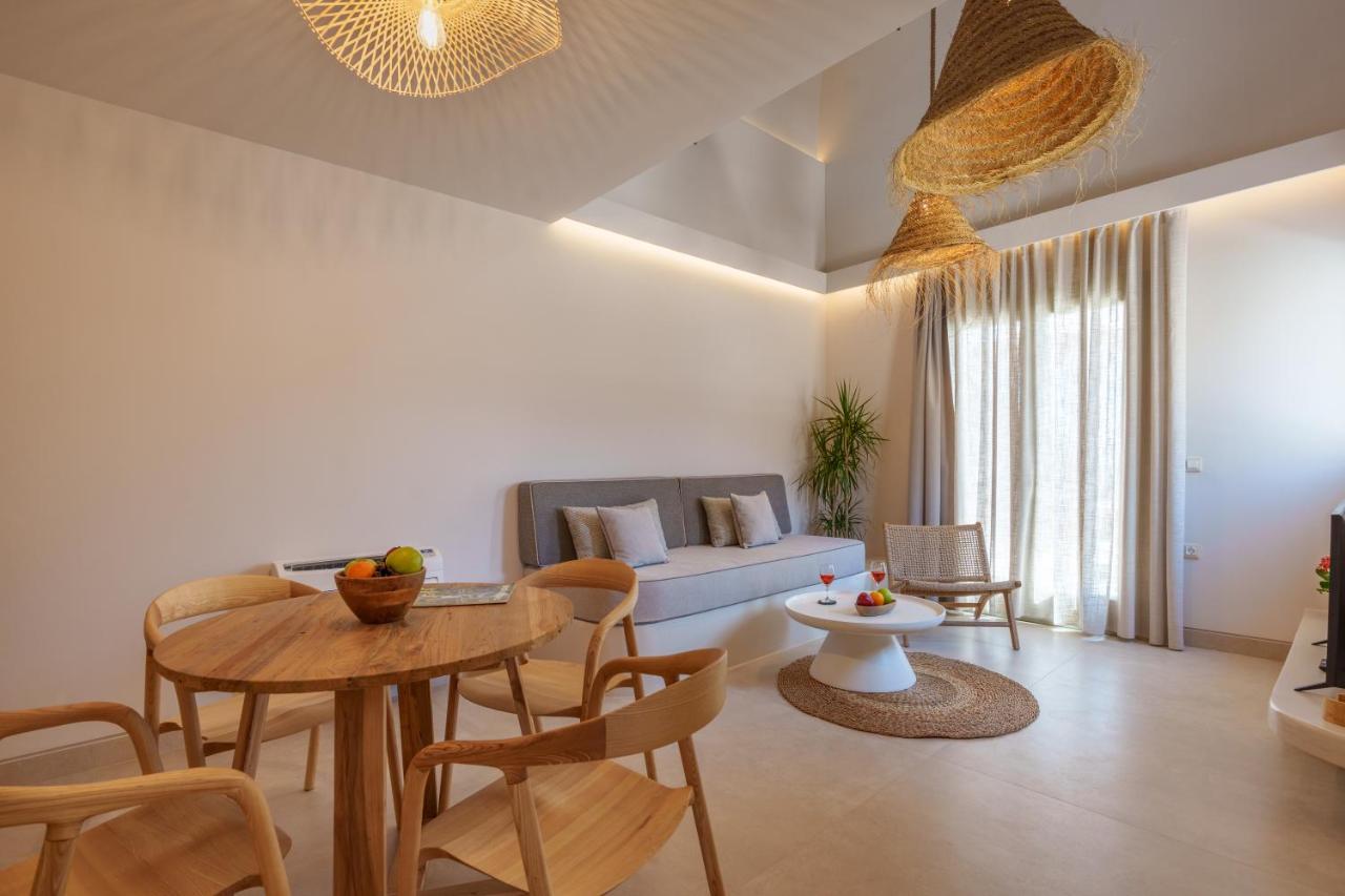 Halo Santorini - Living Experience - 4