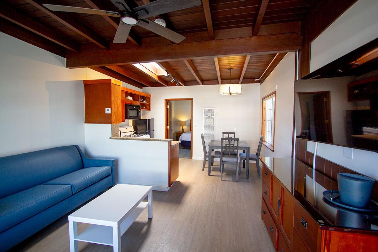 Edgewater Beach Inn — photo 18