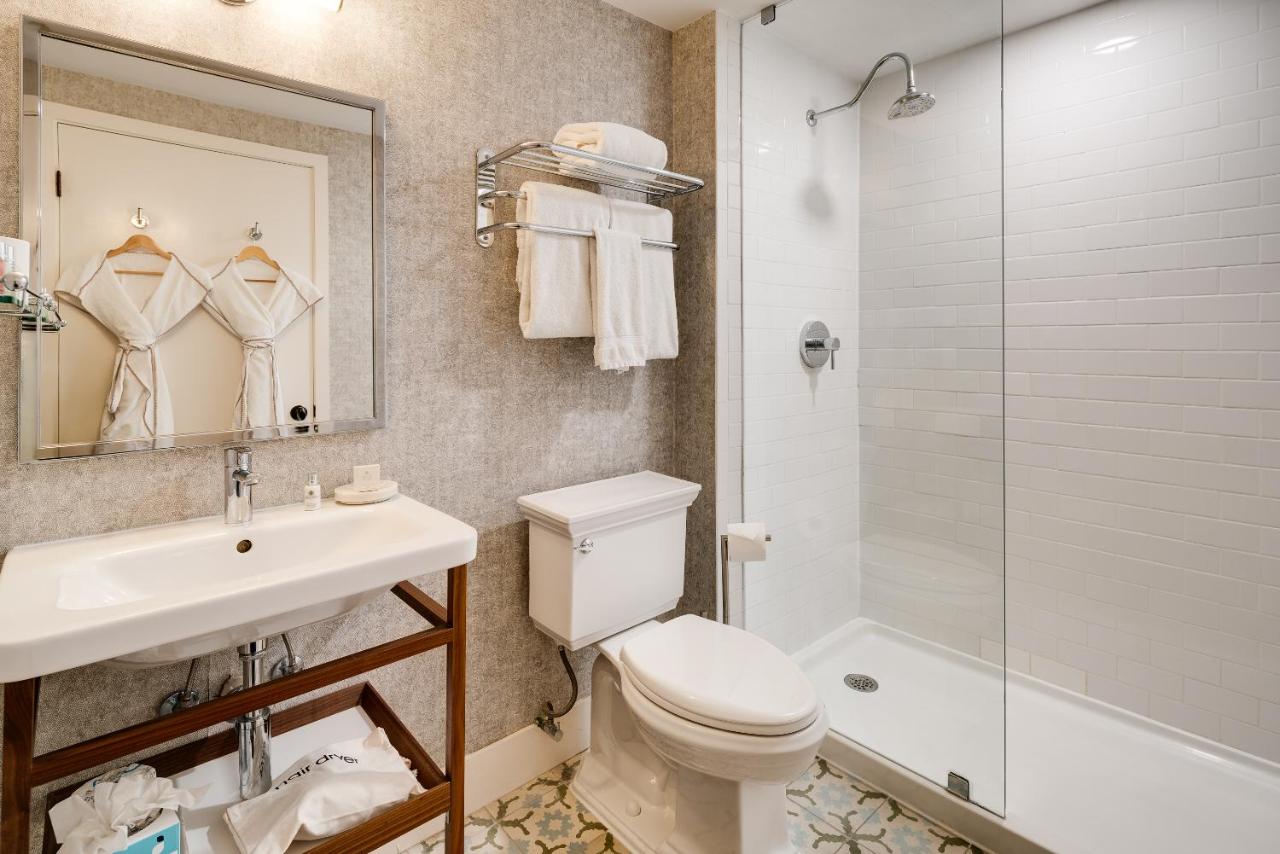 The Savoy Hotel & Beach Club - 3