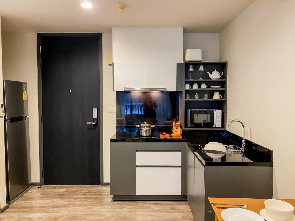 The Deck condominium Patong beach - 2