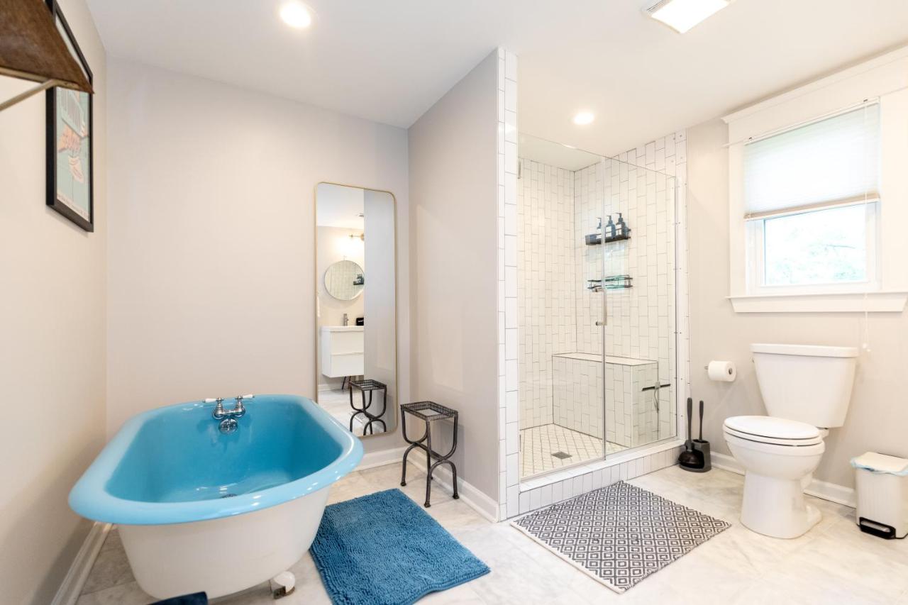 NEW Casa Azul - 2 king Beds Yard HOT TUB! - 3