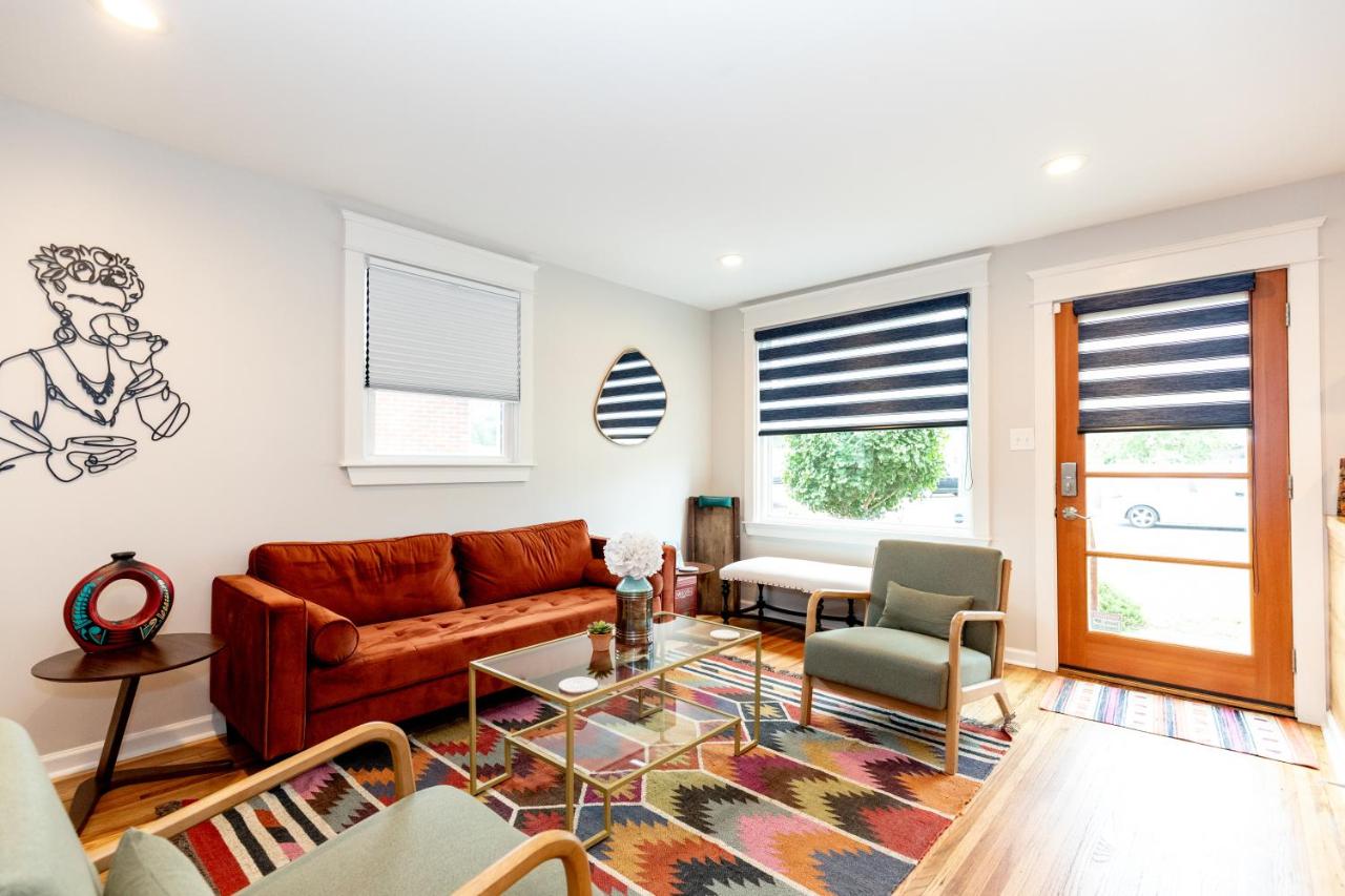 NEW Casa Azul - 2 king Beds Yard HOT TUB!