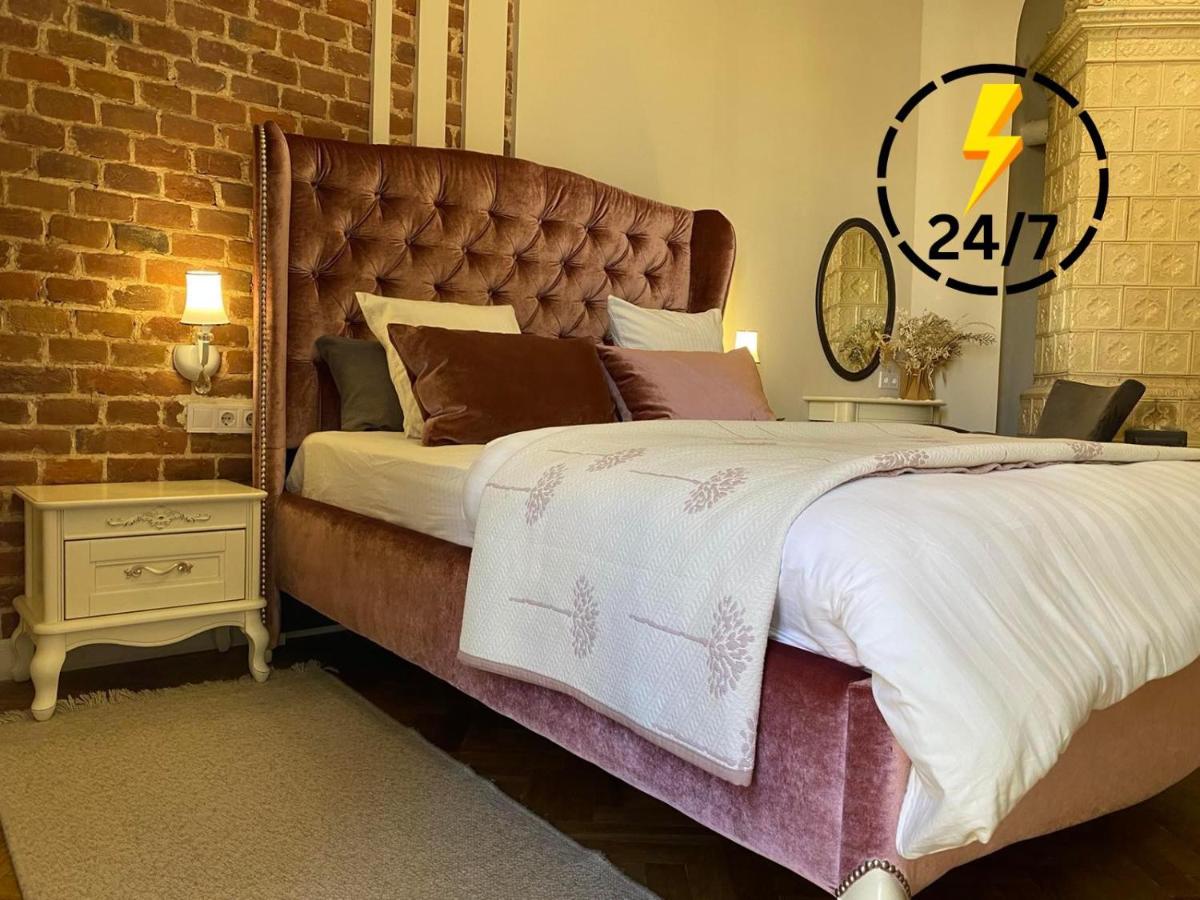 Centre - 2 rooms and kitchen studio — daily-rent apartments in Lviv, 2 Pavla Kovzhuna St · Centre, Lviv