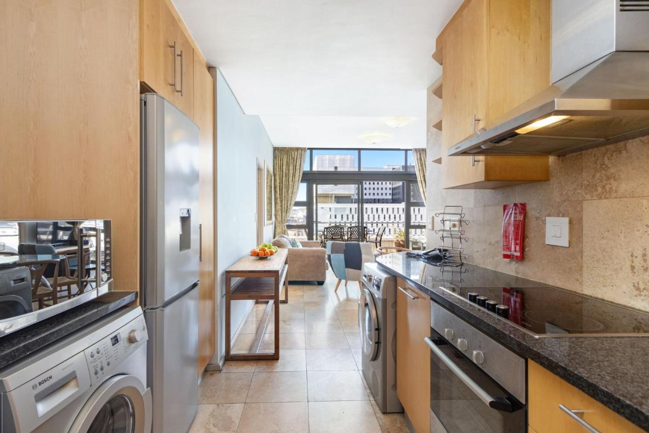 Fountain Suites 1102 - 2