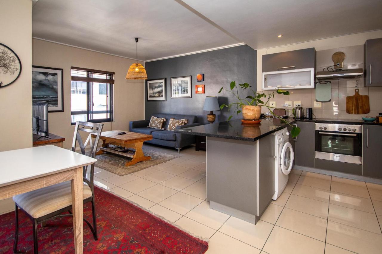 City Bowl stylish home, all in walking distance Flatrock - 4