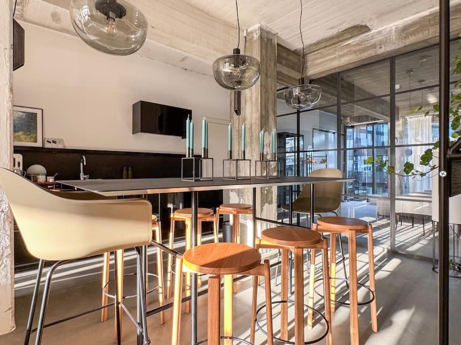 Stunning Industrial-Style Loft by the Canals - 2